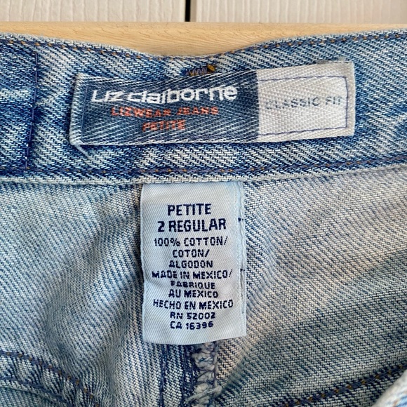Straight leg light wash jeans - Picture 3 of 5